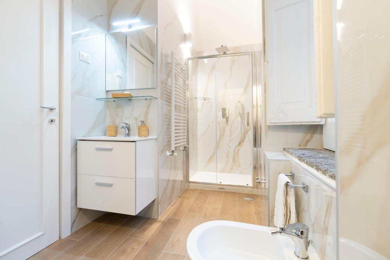 Domus Decumana Apartment Napoli Bagian luar foto